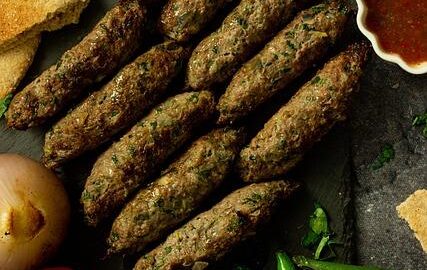 Kebab z jehněčího masa a zeleniny