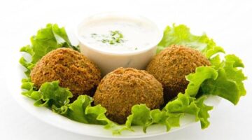 Falafel s tahinovou omáčkou
