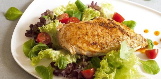 Kuřecí filet s brusinkami a červeným vínem