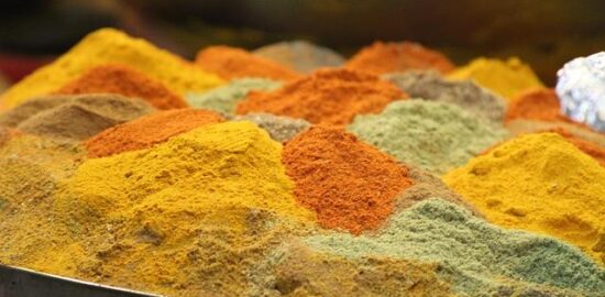 Íránské jídlo s granátovým jablkem