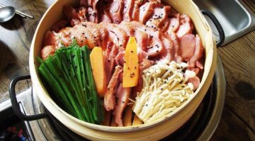 Phở bo vídeňskovietnamská polévka s hovězím masem