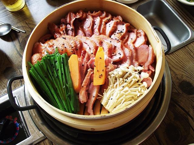 Phở bo vídeňskovietnamská polévka s hovězím masem