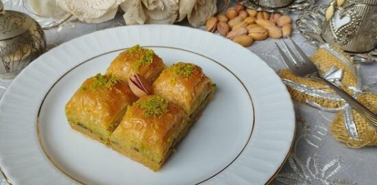 Baklava medová dezertní sladkostnedělní