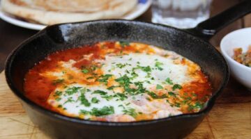 Shakshuka s rajčaty a paprikou