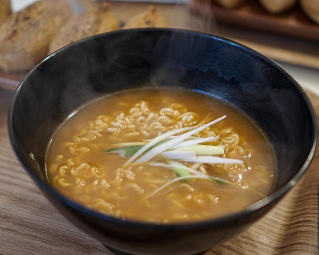 Ramen s vepřovým vývarem