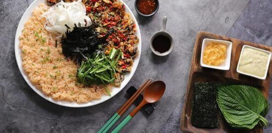 Bibimbap s pikantní pastou
